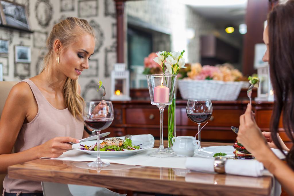 Hotel Beskid Nowy Sącz エクステリア 写真